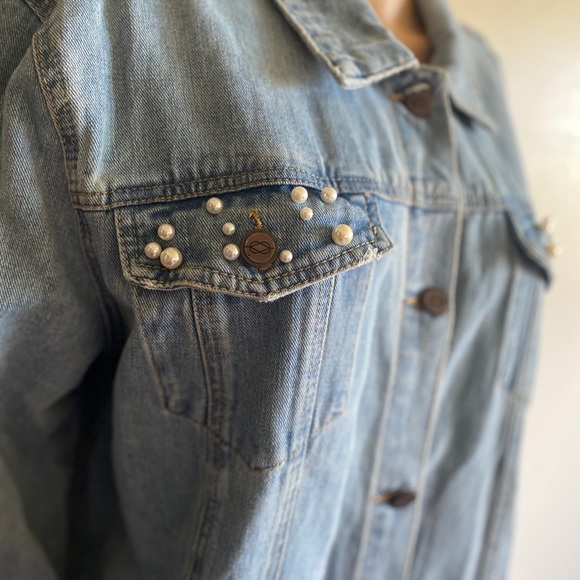 One5One Pearled Denim Light Blue Jacket EUC - Picture 7 of 15